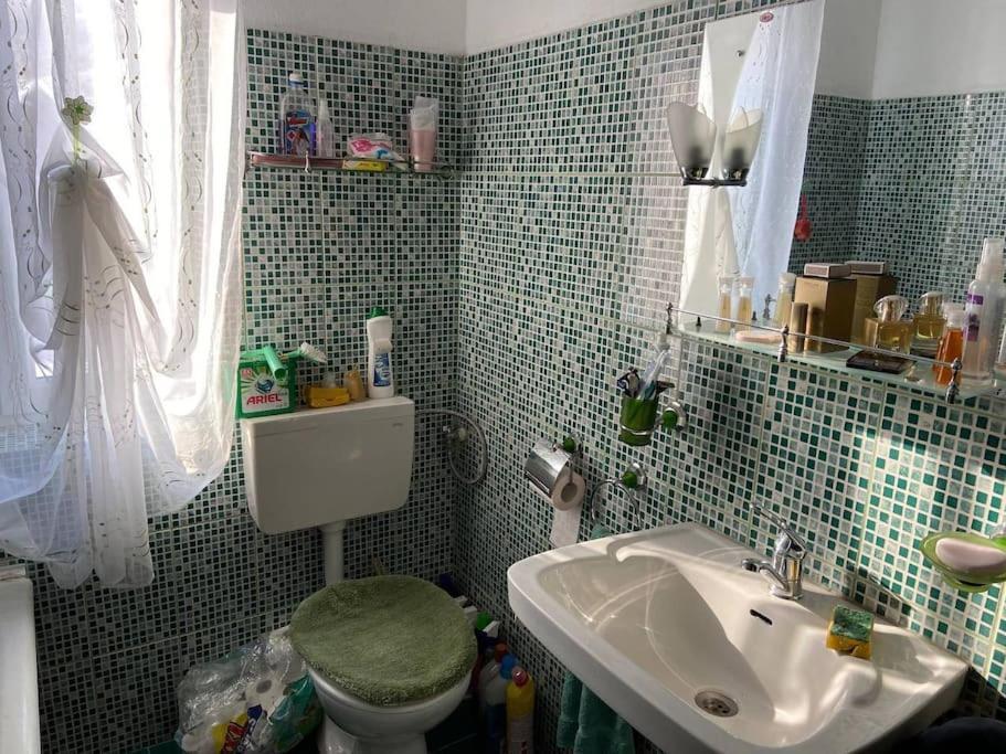 Casa- Viata La Tara Villa Bucuresci Ngoại thất bức ảnh