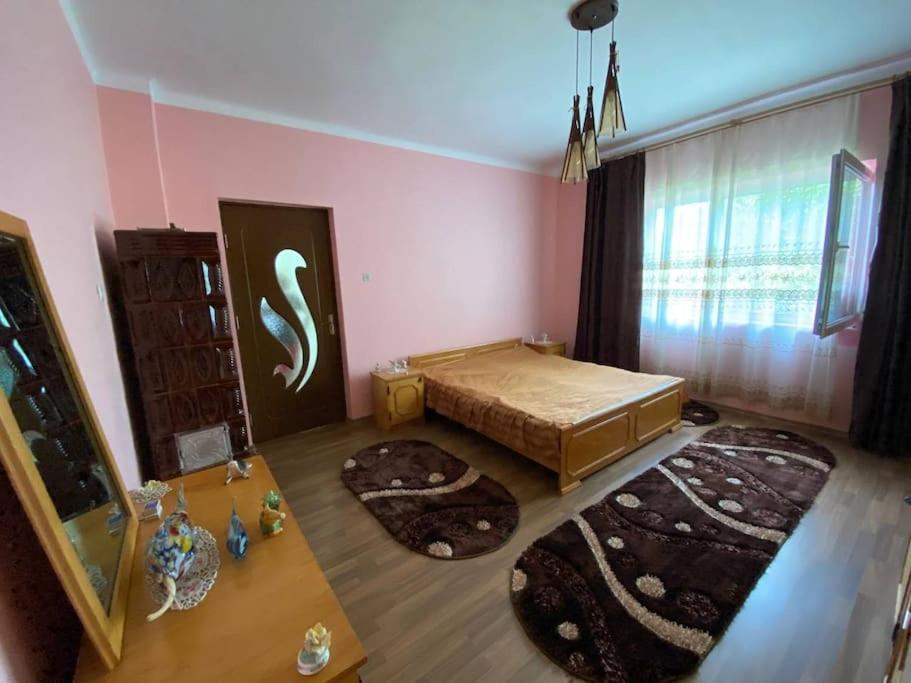 Casa- Viata La Tara Villa Bucuresci Ngoại thất bức ảnh