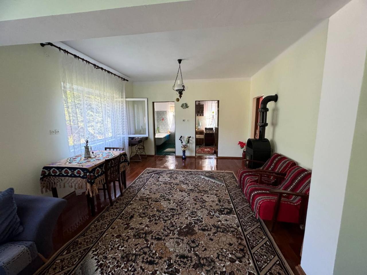 Casa- Viata La Tara Villa Bucuresci Ngoại thất bức ảnh